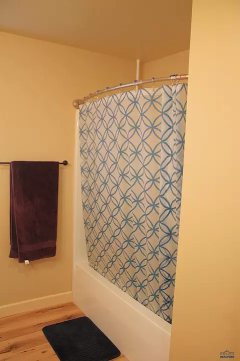 Bath - 504 Summit, Belle Fourche, SD 57717 photo 2 of 5