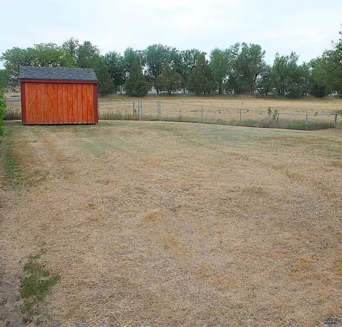 Exterior - 504 Summit, Belle Fourche, SD 57717 photo 3 of 4