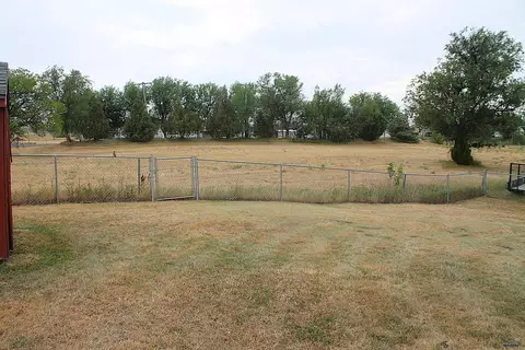 Exterior - 504 Summit, Belle Fourche, SD 57717 photo 4 of 4