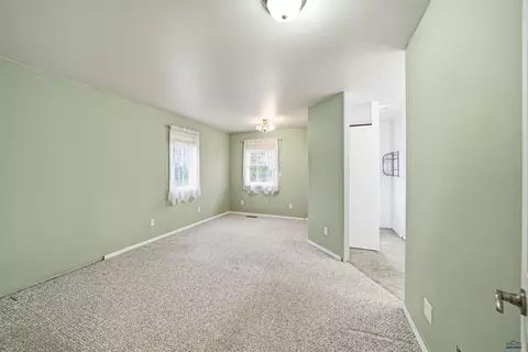 Bedroom - 15745 Hammerquist Rd, Caputa, SD 57725 photo 1 of 6
