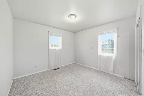 Bedroom - 15745 Hammerquist Rd, Caputa, SD 57725 photo 3 of 6