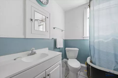 Bath - 29 Park Ave, Lead, SD 57754 photo 3 of 4