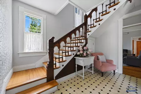 Entry Way - 29 Park Ave, Lead, SD 57754 photo 1 of 2