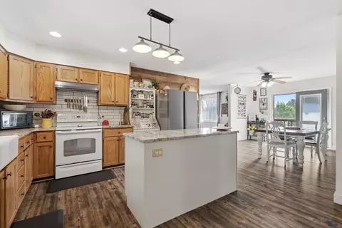 Kitchen - 10311 Pine Canyon Rd, Black Hawk, SD 57718 photo 2 of 4