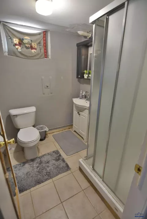 Bath - 2015 5th St, Rapid City, SD 57701 photo 2 of 2