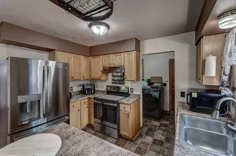 Kitchen - 1502 Whitetail Dr, Sturgis, SD 57785 photo 4 of 7