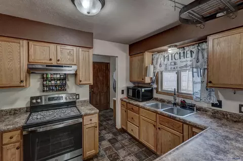 Kitchen - 1502 Whitetail Dr, Sturgis, SD 57785 photo 5 of 7