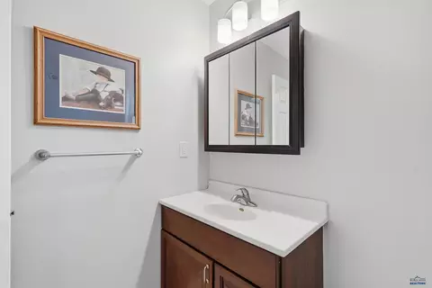Bath - 6416 Fairway Dr, Black Hawk, SD 57718 photo 2 of 3