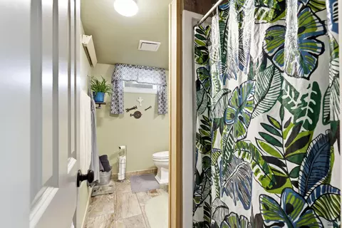 Bath - 416 Matthew St, Lead, SD 57754 photo 2 of 3