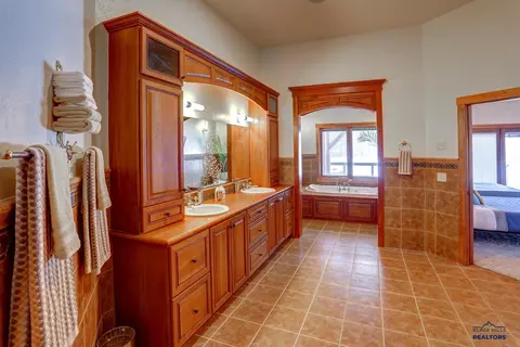Bath - 12736 Nemo Rd, Nemo, SD 57759 photo 6 of 6