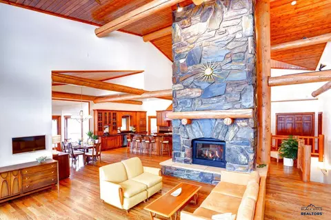 Living - 12736 Nemo Rd, Nemo, SD 57759 photo 2 of 3