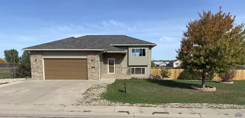 14826 Creekside Dr, Box Elder, SD 57719