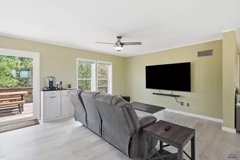 Living - 11863 W Argyle Rd, Custer, SD 57730 photo 1 of 1