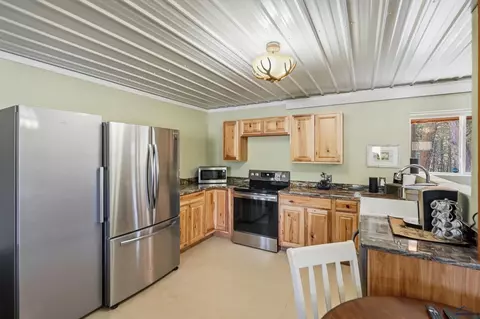 Kitchen - 11863 W Argyle Rd, Custer, SD 57730 photo 3 of 4