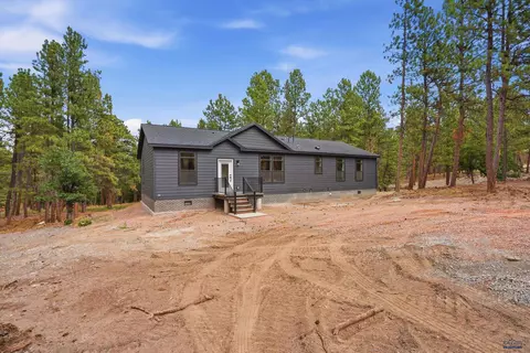 10790 Down Hill Dr, Belle Fourche, SD 57717