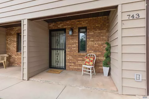 743 Plum Tree Ln, Rapid City, SD 57702