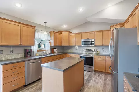 Kitchen - 7230 Castlewood Dr, Summerset, SD 57718 photo 1 of 4