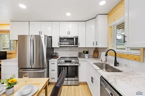 Kitchen - 12378 Tin Cup Trl, Custer, SD 57730 photo 1 of 3