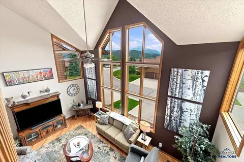 Living - 250 Fairway Dr, Spearfish, SD 57783 photo 4 of 5