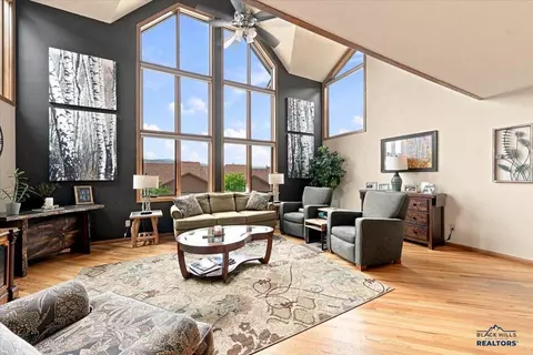 Living - 250 Fairway Dr, Spearfish, SD 57783 photo 2 of 5