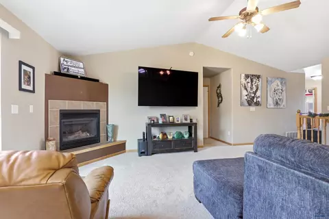 Living - 10317 Willmington, Summerset, SD 57718 photo 3 of 5
