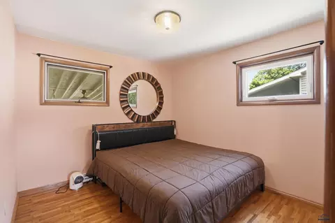 Bedroom - 4719 Windsor Dr, Rapid City, SD 57702 photo 6 of 8