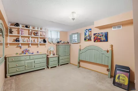 Bedroom - 4719 Windsor Dr, Rapid City, SD 57702 photo 7 of 8