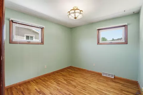 Bedroom - 4719 Windsor Dr, Rapid City, SD 57702 photo 2 of 8