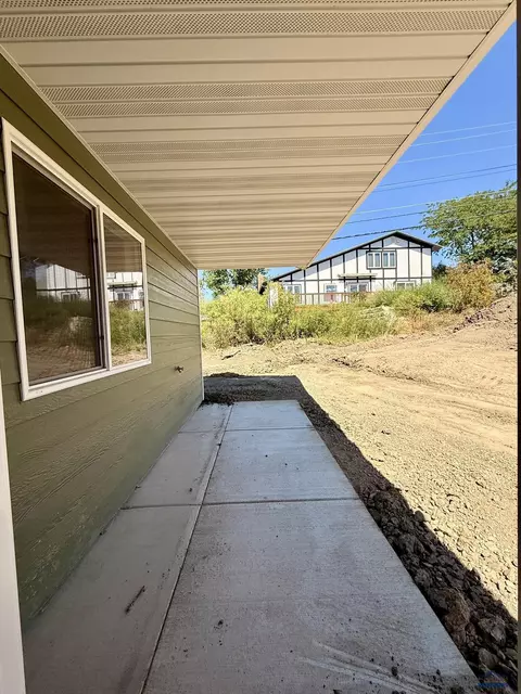 Exterior - 827 Heritage Dr, Belle Fourche, SD 57717 photo 2 of 2