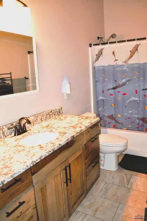 Bath - 3029 Hoefer Ave, Rapid City, SD 57701 photo 4 of 4