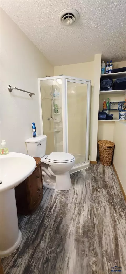 Bath - 6413 Northdale Dr, Black Hawk, SD 57718 photo 5 of 5