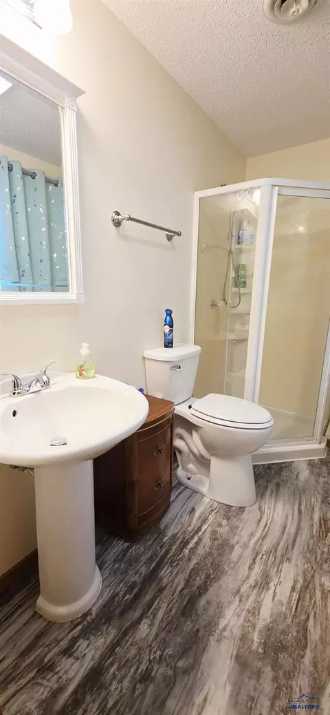 Bath - 6413 Northdale Dr, Black Hawk, SD 57718 photo 3 of 5