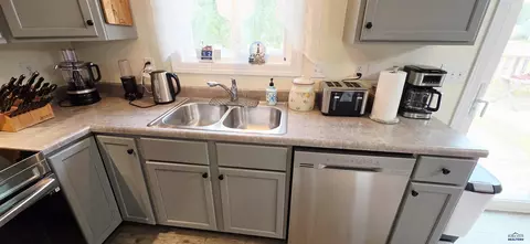 Kitchen - 6413 Northdale Dr, Black Hawk, SD 57718 photo 3 of 6