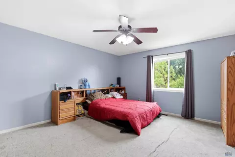 Bedroom - 14965 Sun Valley Dr, Summerset, SD 57769 photo 1 of 5