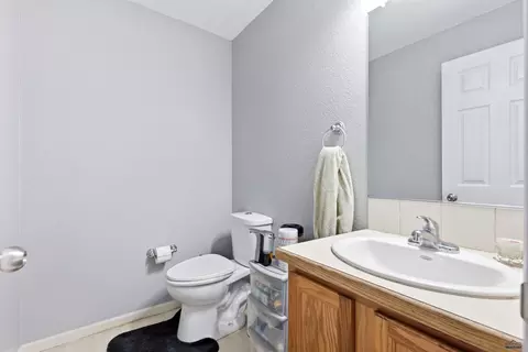 Bath - 14965 Sun Valley Dr, Summerset, SD 57769 photo 1 of 5