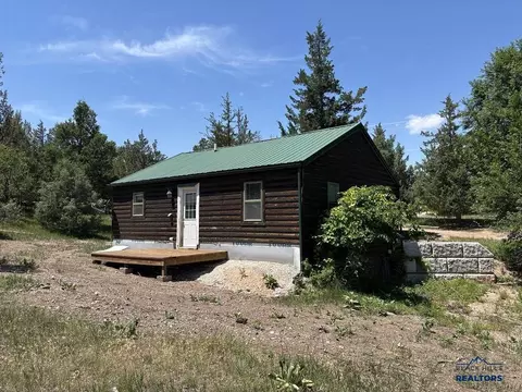 1835 Doran Rd, Hot Springs, SD 57747
