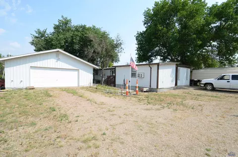 202 N Elm Ave, Presho, SD 57568