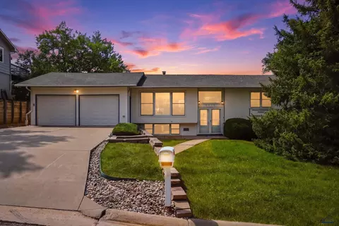 3119 Simpson Dr, Rapid City, SD 57702