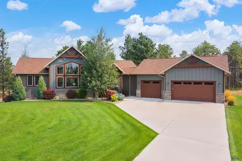 2730 Diamond Oak Pl, Rapid City, SD 57702