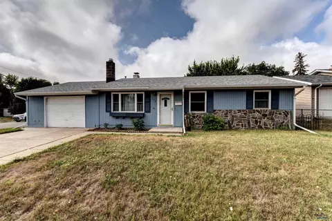 149 Fairmont Blvd, Rapid City, SD 57701