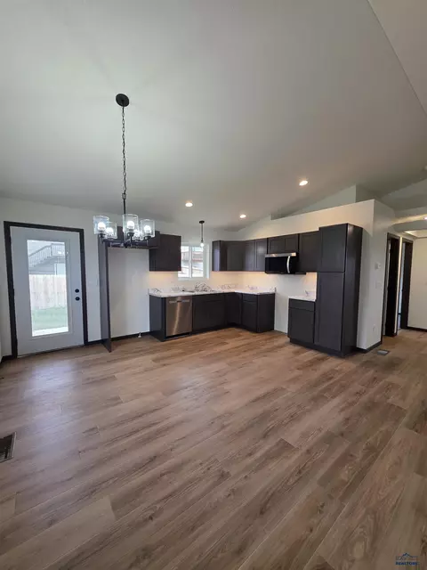Kitchen - 412 Nighthawk Dr, Box Elder, SD 57719 photo 4 of 4
