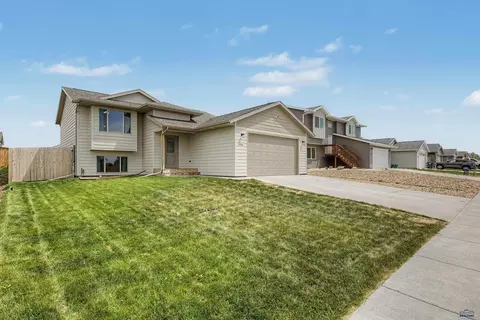 420 Yelner Dr, Box Elder, SD 57719