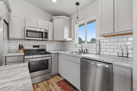 Kitchen - 571 Quinton Ln, Box Elder, SD 57719 photo 2 of 3