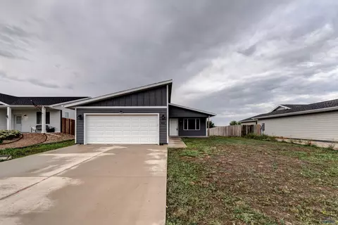 421 Nighthawk Dr, Box Elder, SD 57719 photo 3