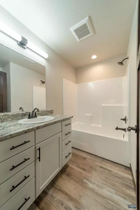 Bath - 545 Denali Dr, Box Elder, SD 57719 photo 3 of 6