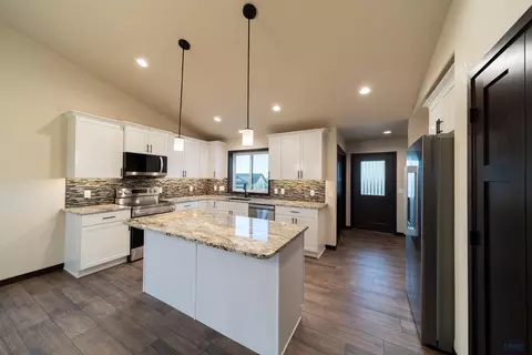 Kitchen - 545 Denali Dr, Box Elder, SD 57719 photo 1 of 3