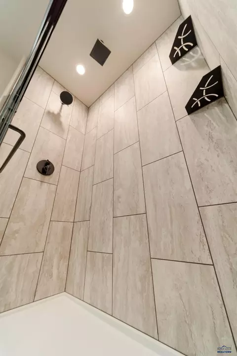 Bath - 545 Denali Dr, Box Elder, SD 57719 photo 6 of 6