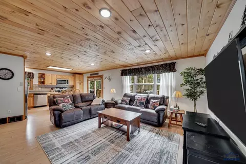 Living - 6812 Eastridge Rd, Black Hawk, SD 57718 photo 2 of 4