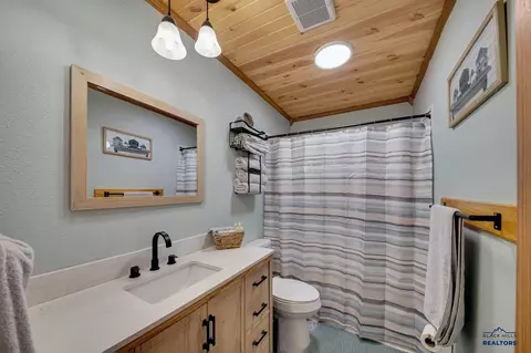 Bath - 6812 Eastridge Rd, Black Hawk, SD 57718 photo 1 of 3