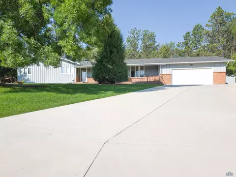 625 S Berry Pine Rd, Rapid City, SD 57702